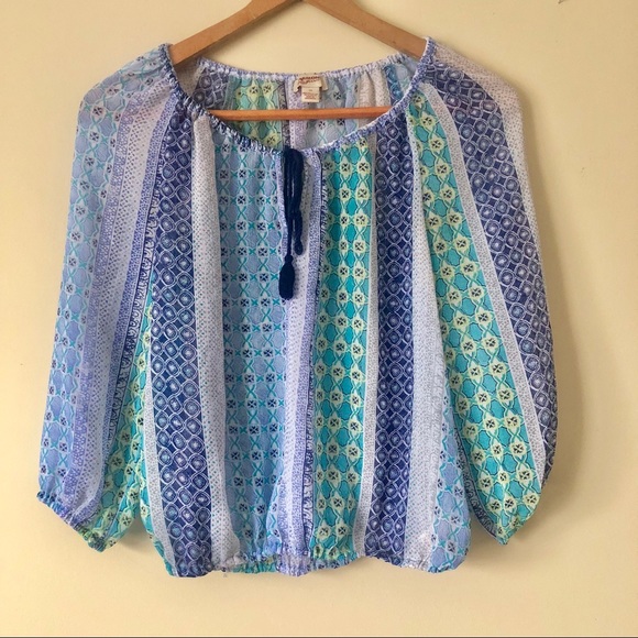 SOLD | Light Weight Sheer Boho Top - Picture 2 of 6